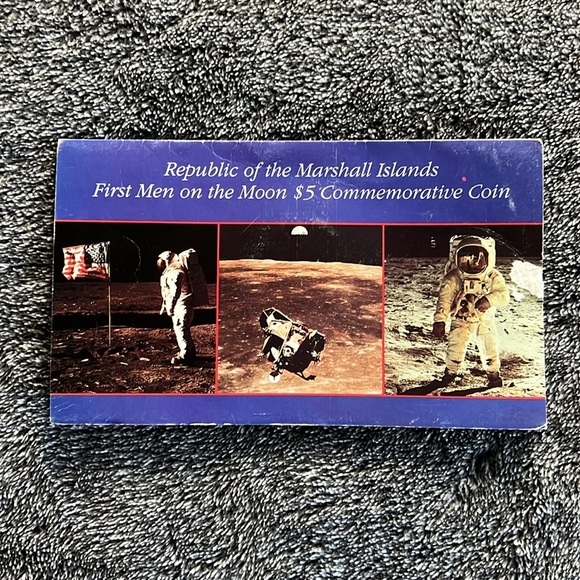 FIRST MEN ON THE MOON $5 COMMEMORATIVE COIN SILVER - Picture 2 of 11